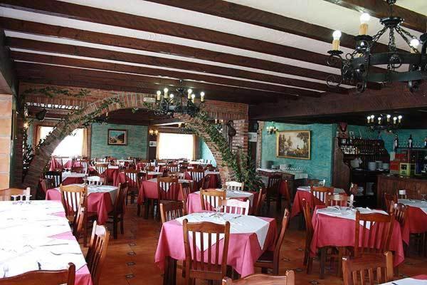 Hotel Restaurante La Parra La Franca Exterior photo